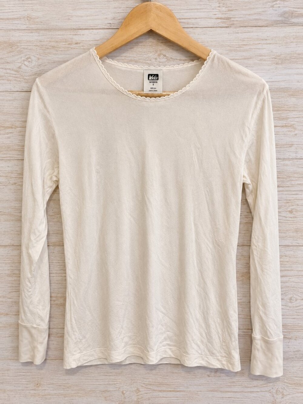 REI Women’s 100% Silk Long Sleeve Base Layer Top Cream Size S